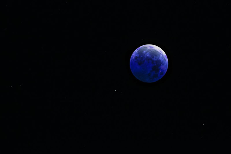 Blue Moon by Stino